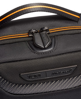 Necessaire Teron Preto | TUMI McLaren | TUMI