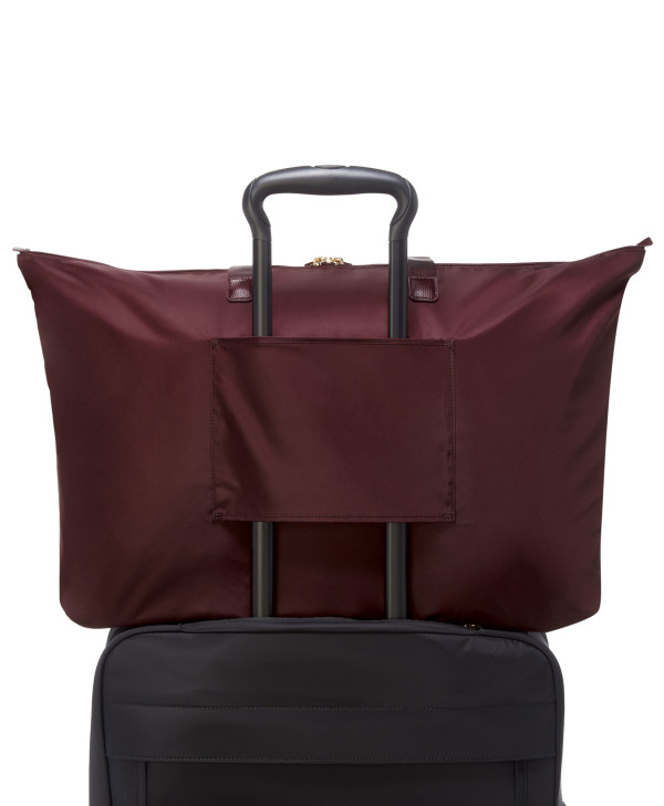 Bolsa de Ombro de Senhora Just in Case® Vermelho Beterraba | Voyageur | Tumi