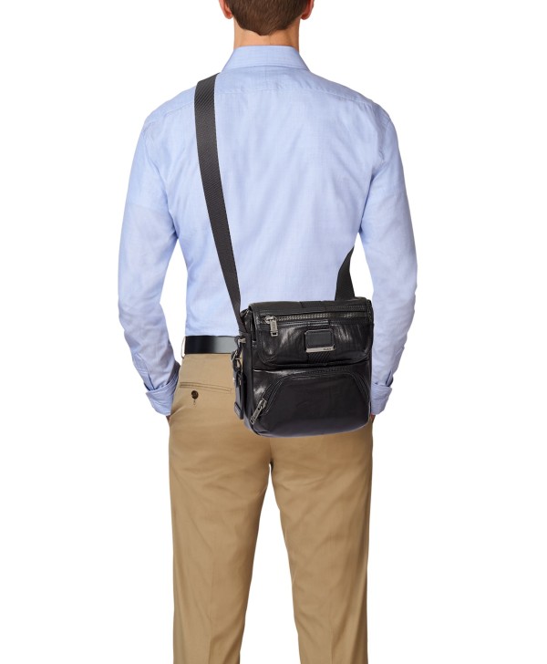 Bolsa de Tiracolo Barton em Pele Preta - Alpha Bravo - Tumi