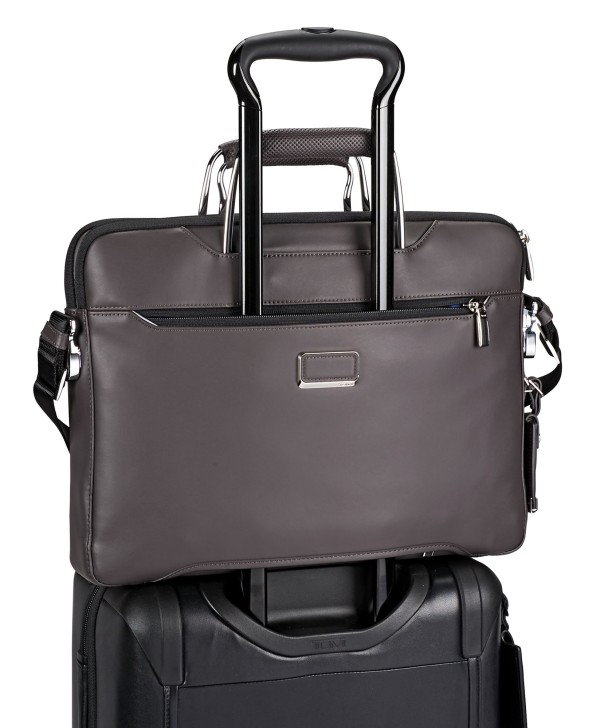 Pasta para Portátil 15" Hamilton em Pele Taupe - Arrivé - Tumi